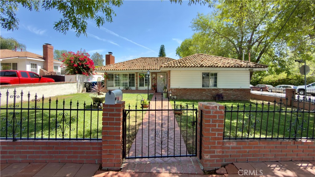 13888 Hubbard