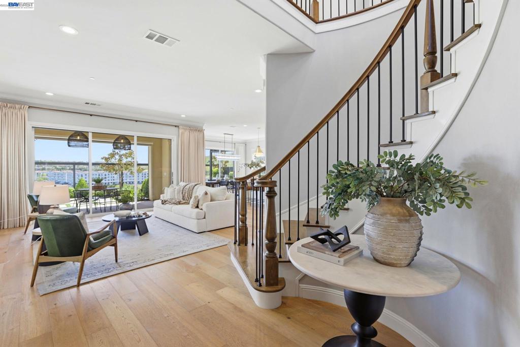 1091 Trumpet Vine Lane
