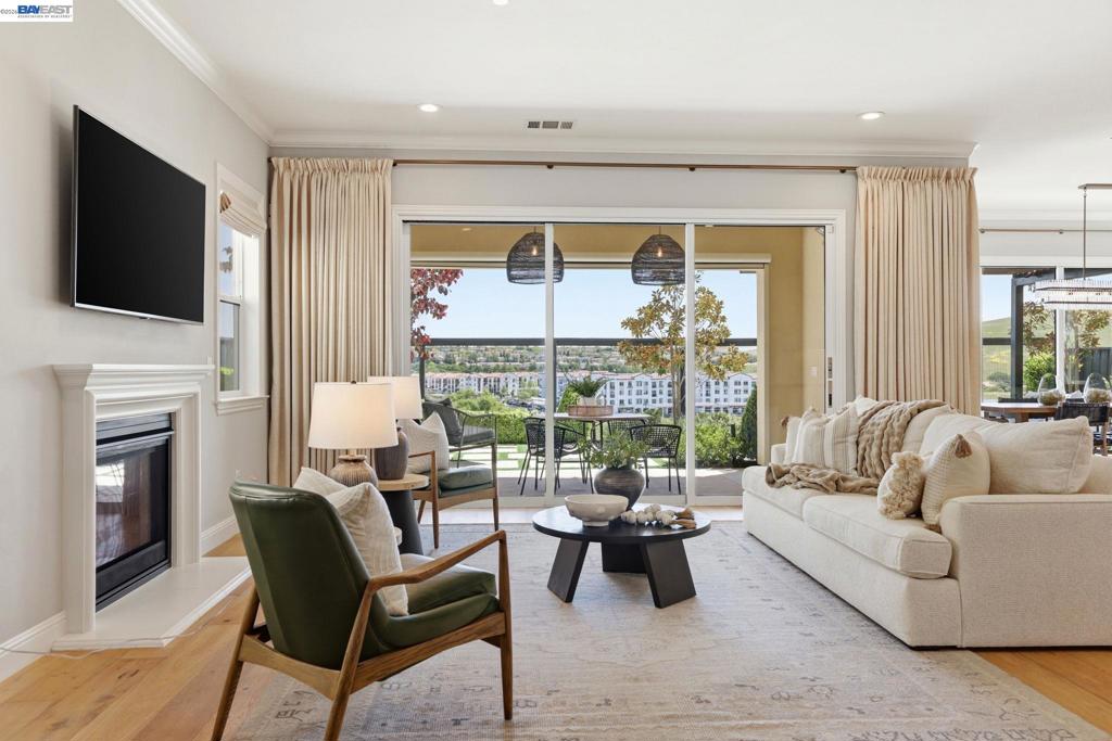 1091 Trumpet Vine Lane