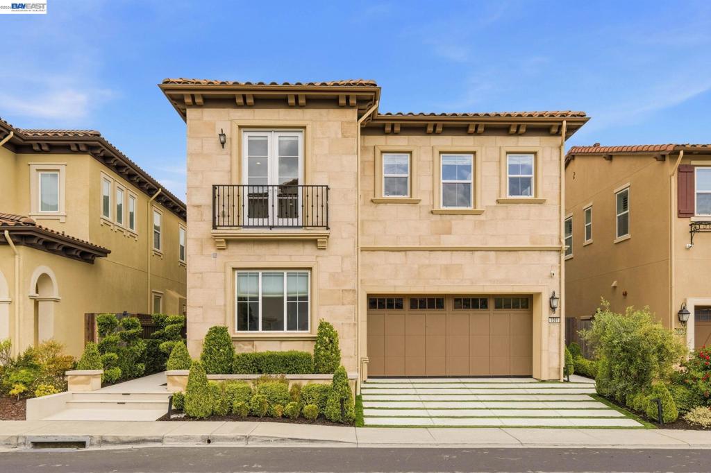 1091 Trumpet Vine Lane