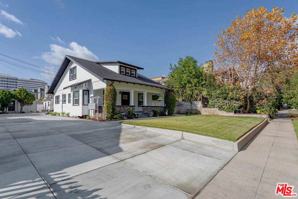 Gorgeous one story 1 bedroom ADU available very near Pasadena's Theatre District, CalTech and all the great shops and restaurants on Lake Ave. Lovely unique complex has been modernized and the attached bungalow was recently constructed. Quiet home sits at the very rear of property and features super high ceilings (9ft +) and bright open concept floor plan a large gated patio. Finishes include brand new flooring, custom paint and lighting, new windows and blinds. Kitchen has new expansive white quartz countertops, new stainless steel stove, microwave, dishwasher, refrigerator AND stackable Washer + Dryer in unit. Bath has new vanity, new lighting with custom defogging mirror and marble styled tiled shower. Pet friendly! One driveway parking available and street parking by permit. Available now! **Start lease by September 1st and enjoy an immediate move-in!**