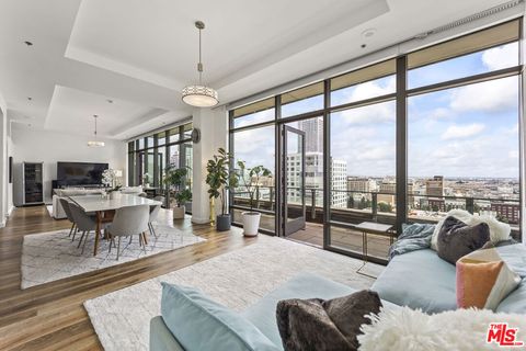 Photo of 1100 S Hope Street #PH105, Los Angeles, CA 90015 (MLS # 25591967)