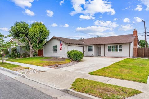Photo of 16121 Fantasia LN, Huntington Beach, CA 92649 (MLS # PW26188140)