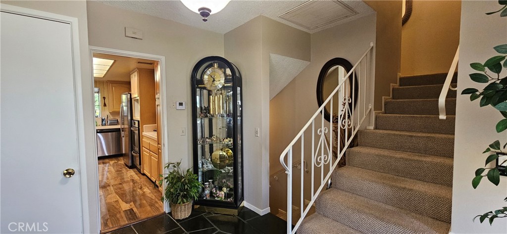 2242 Oak Crest Drive