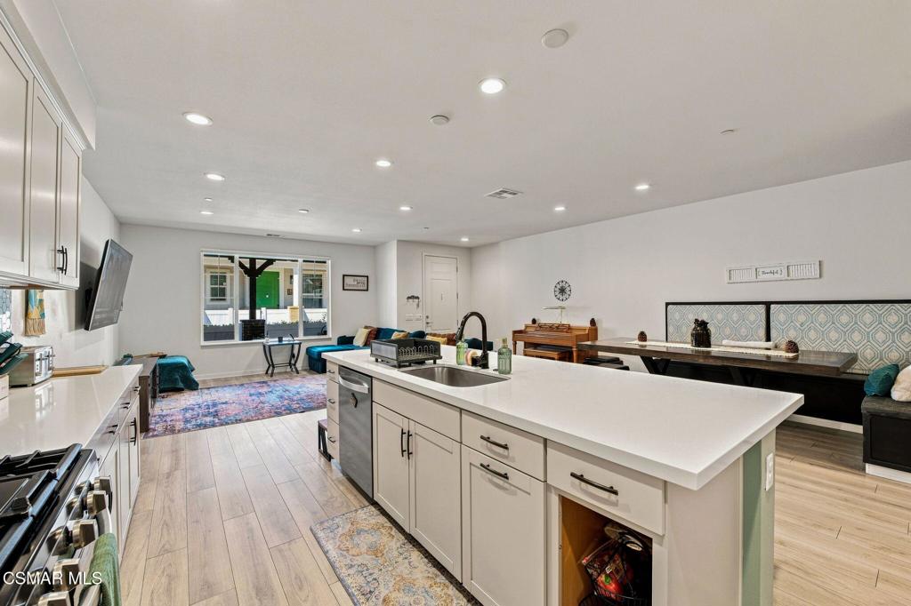 1909 Cottage Drive 3