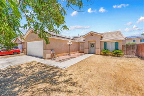 Photo of 45420 Fairbanks AVE, Lancaster, CA 93534 (MLS # SR26142981)