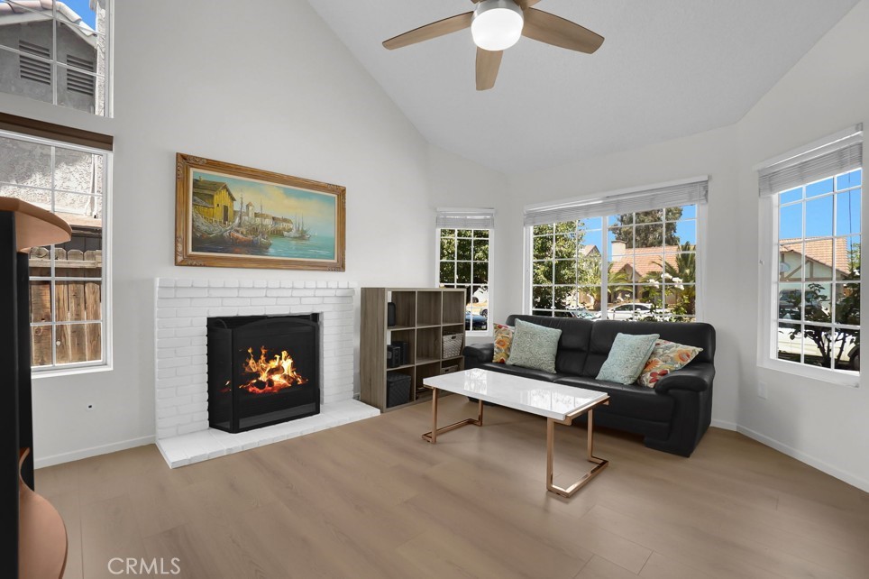 1712 Woodbridge