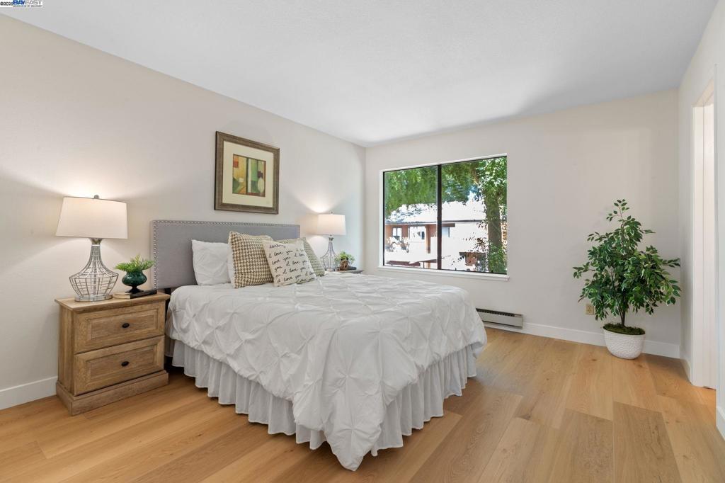 FREMONT OAKS - Residential