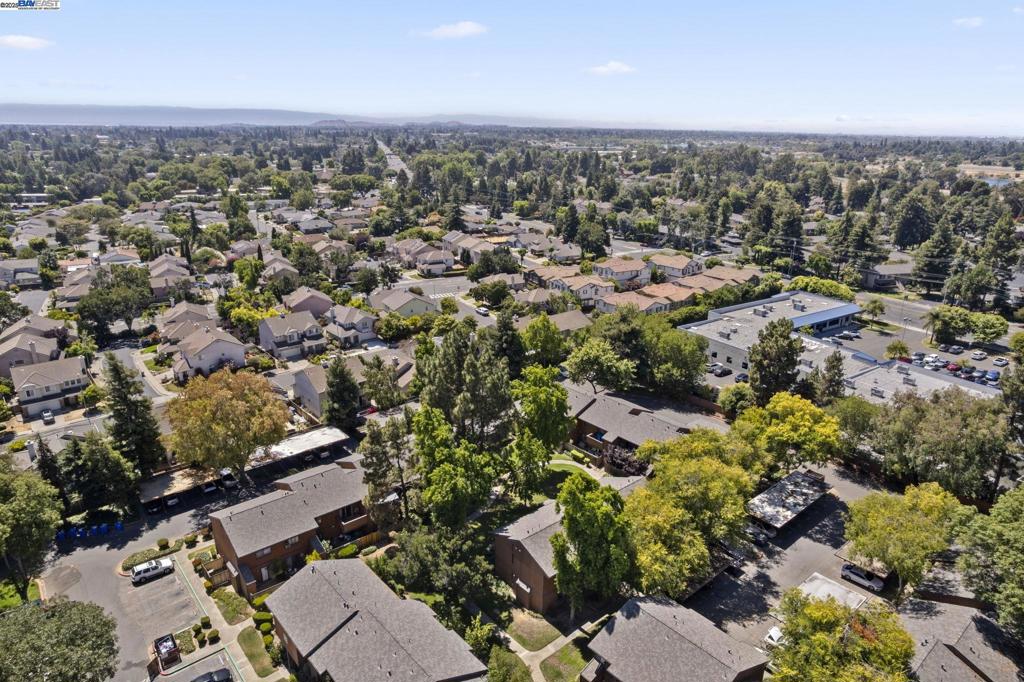 FREMONT OAKS - Residential