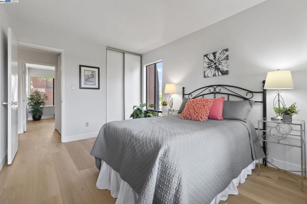 FREMONT OAKS - Residential