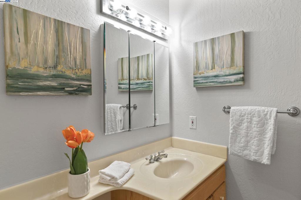 FREMONT OAKS - Residential