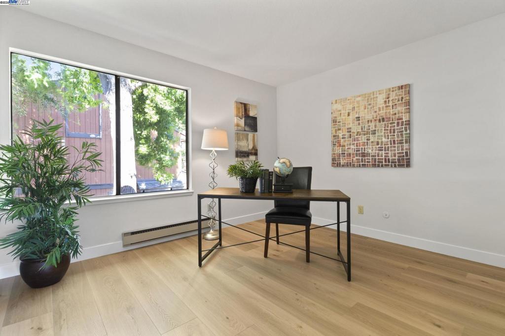 FREMONT OAKS - Residential