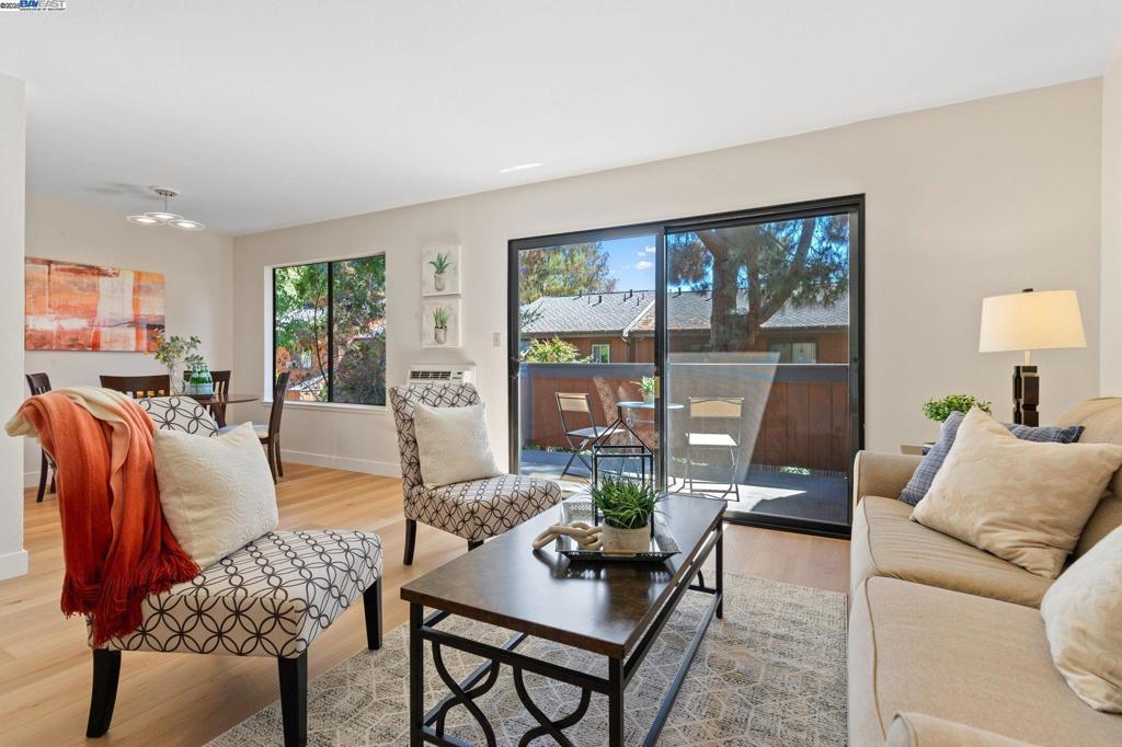 FREMONT OAKS - Residential