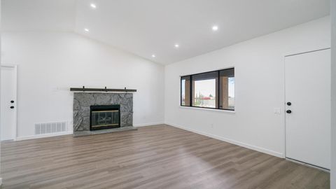 Tiny photo for 4934 Fortuna Court, Yucca Valley, CA 92284 (MLS # 219144358DA)