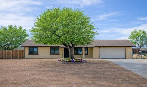 Photo of 4934 Fortuna Court, Yucca Valley, CA 92284 (MLS # 219144358DA)