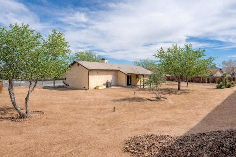 Tiny photo for 4934 Fortuna Court, Yucca Valley, CA 92284 (MLS # 219144358DA)