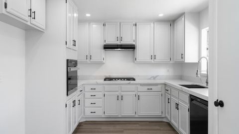 Tiny photo for 4934 Fortuna Court, Yucca Valley, CA 92284 (MLS # 219144358DA)