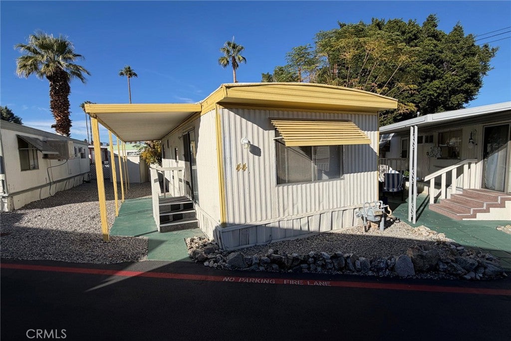 70210 Highway 111 44