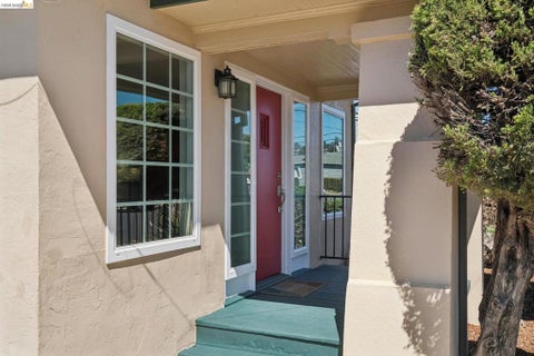 Photo of 727 40Th St St, Richmond, CA 94805 (MLS # 41148282)