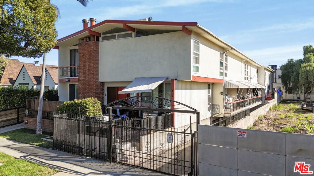310 S Eucalyptus Avenue