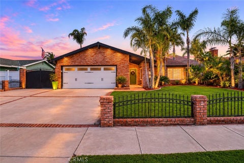 Photo of 356 E Cumberland ST, Upland, CA 91786 (MLS # CV26123693)