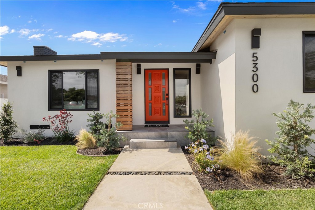 5300 E 28th