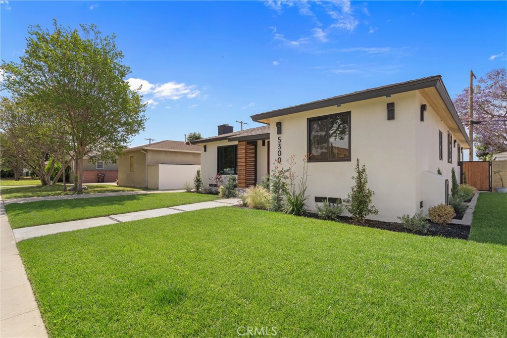 5300 E 28th