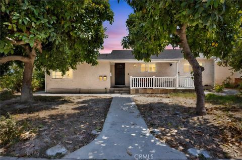 Photo of 16938 Hartland Street, Van Nuys, CA 91406 (MLS # SR26127767)