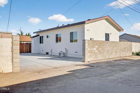 Photo of 1227 S G Street #2, Oxnard, CA 93033 (MLS # V1-33856)