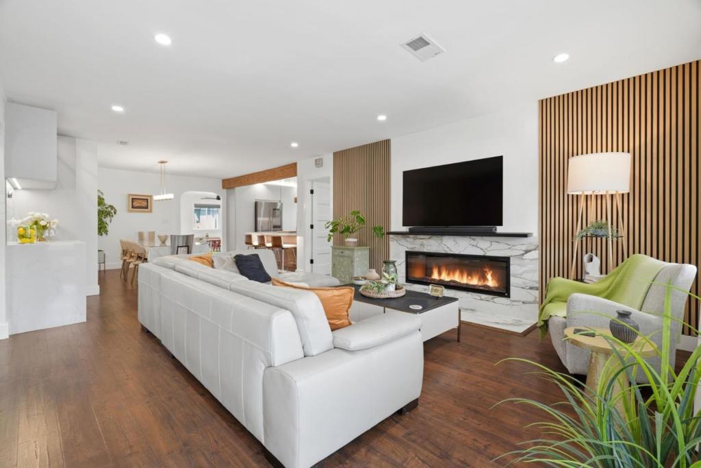 3101 Glendale Avenue