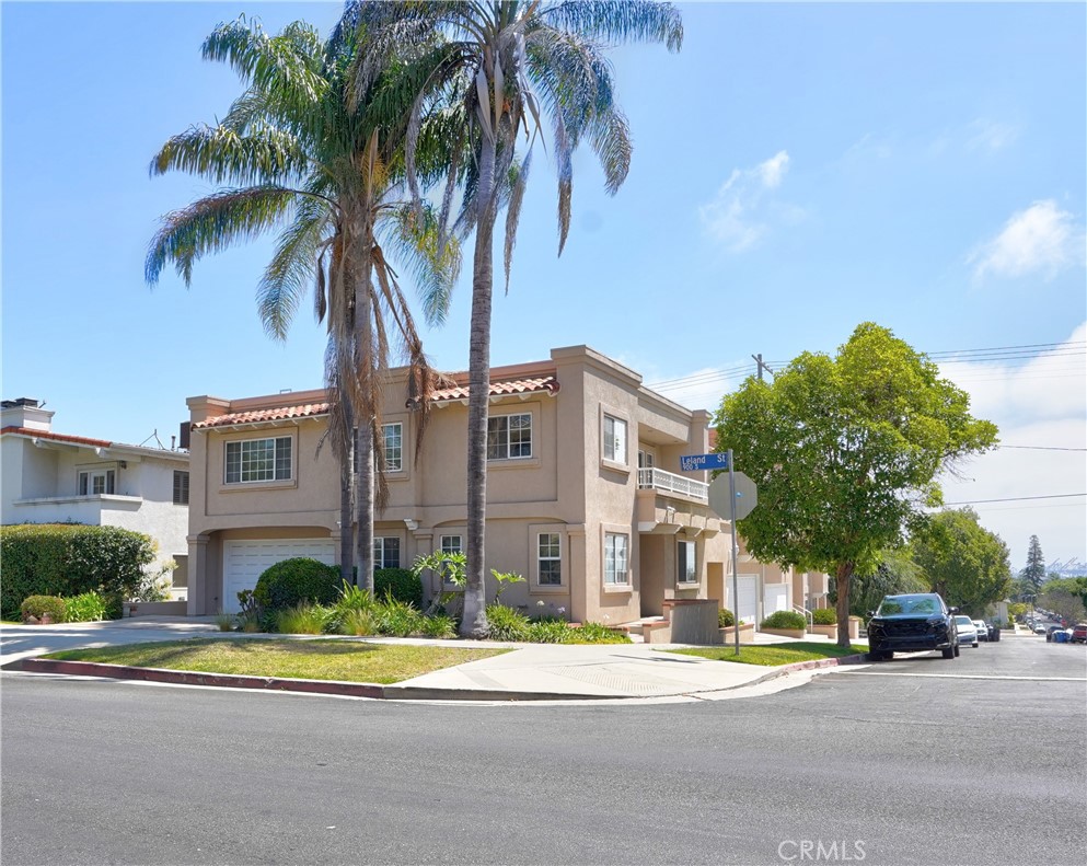 1078 W 10th Street 1