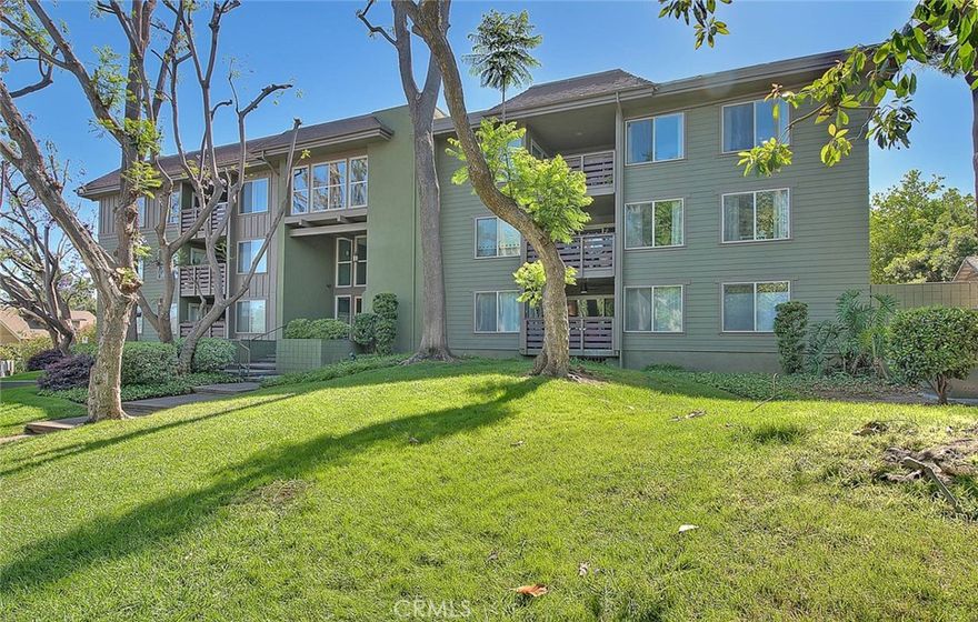 Welcome to this updated single-level, ground floor condo!  Ideally located in the heart of South Pasadena, just steps away from beautiful Garfield Park.  The living room is open and spacious with a large balcony attached.  The kitchen has newer countertops and appliances is tucked next to the living room with a breakfast nook and pantry. The primary bedroom has an attached walk-in closet that opens into the bathroom.  The bathroom has been nicely updated and includes a shower in bathtub.  Brand new HVAC unit installed at the end of 2024.  This well-maintained complex is ideally situated next to Garfield Park, and just a block from shops and restaurants located on Fair Oaks Ave and Mission St.