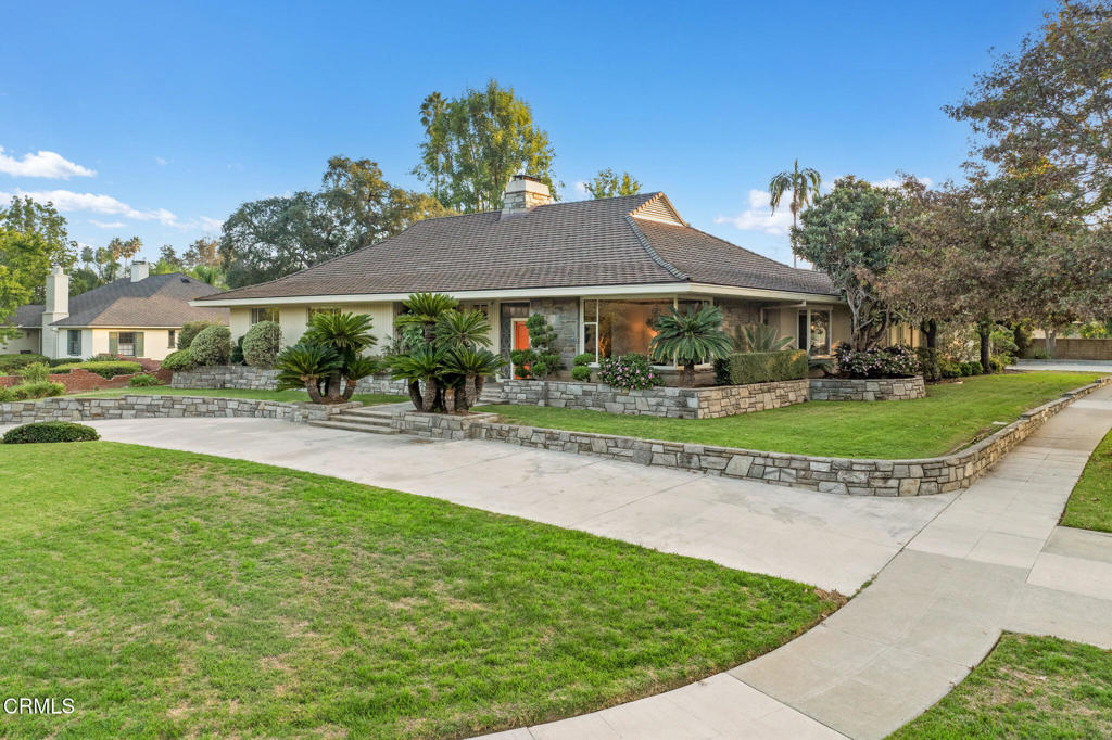 Properties 1 835 Canterbury Road