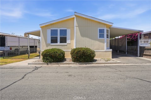 Photo of 203 Dogwood Lane, Bakersfield, CA 93308 (MLS # OC26108592)