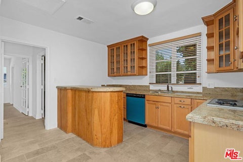 Tiny photo for 16910 W Sunset Boulevard, Pacific Palisades, CA 90272 (MLS # 26997331)