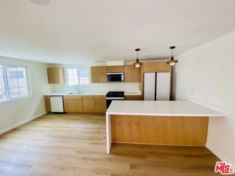 Photo of 1000 S Sherbourne Drive #1010, Los Angeles, CA 90035 (MLS # 26987575)