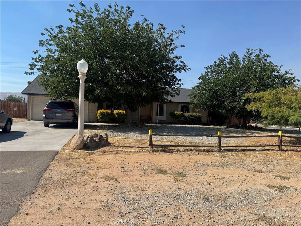 Excellent opportunity for first-time buyers!
Charming cottage-style home located in a prestigious and quiet neighborhood. This property was beautifully remodeled just two years ago, featuring a new kitchen, updated bathrooms, fresh paint, and new carpet.
The kitchen boasts granite countertops and stainless steel appliances. A secure front door adds peace of mind.
Situated on a desirable corner lot with a huge yard, this home is close to shopping, freeways, restaurants, and schools—high school, middle school, and elementary—all just minutes away.
Property qualifies for the Down Payment Assistance Program.
Seller is highly motivated and willing to contribute $5,000 toward closing costs!