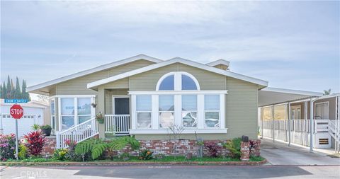 112 Crow Fountain Valley CA 92708