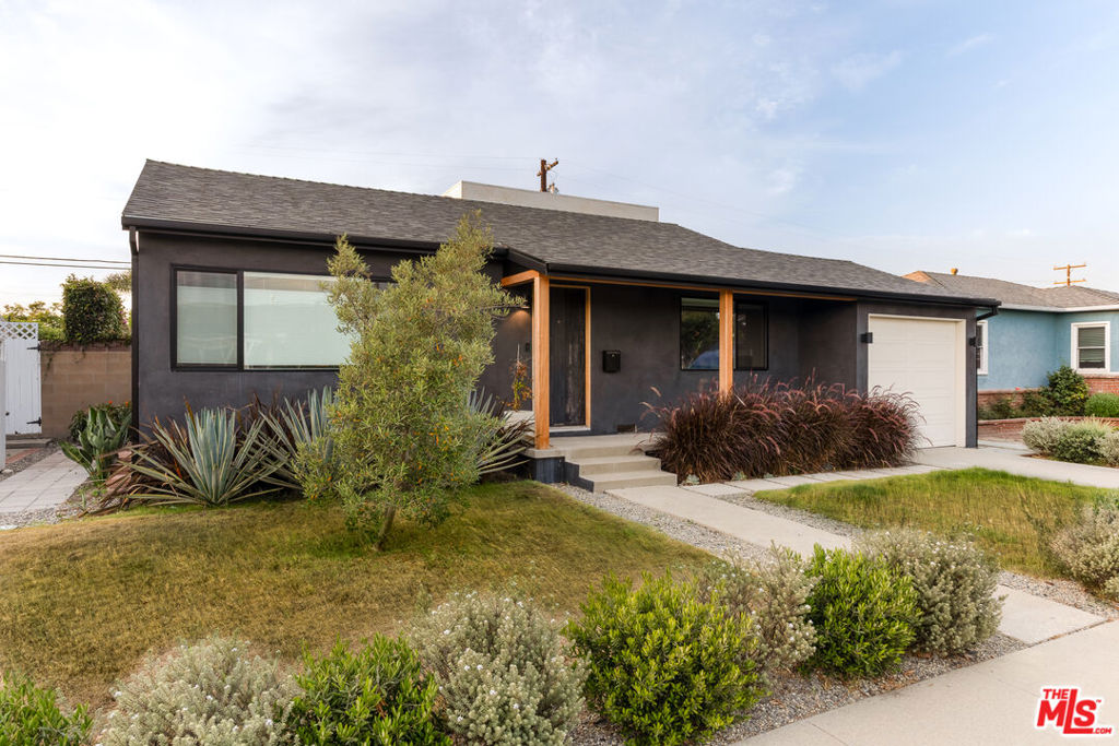 5319 W 123rd Place