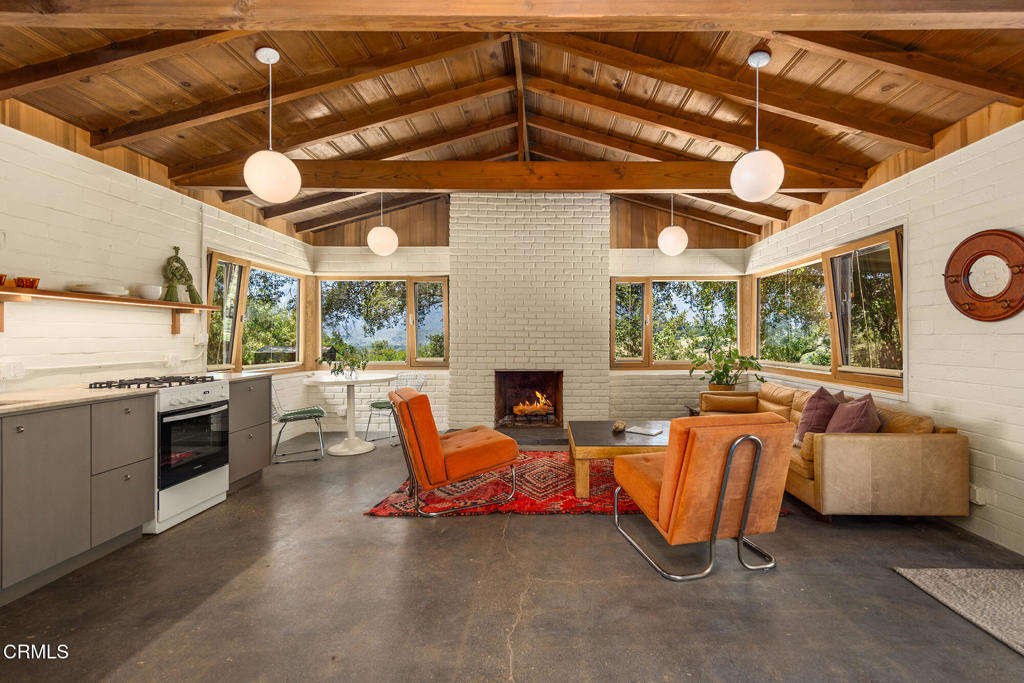313 E Villanova Road