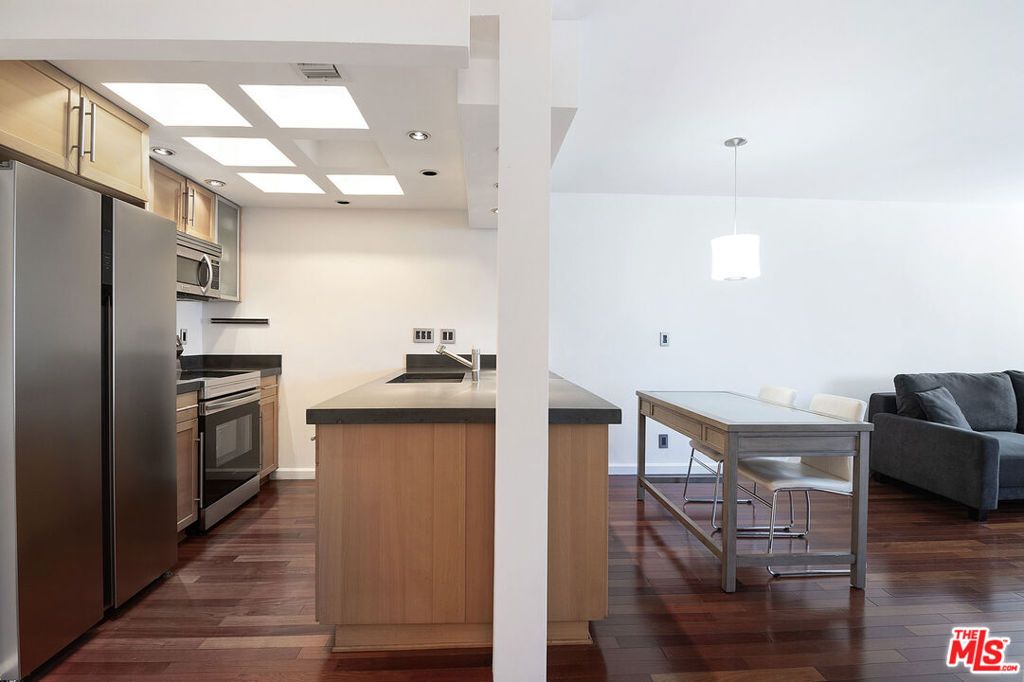 Photo of 740 N Kings Road #320, West Hollywood, CA 90069 (MLS # 26645541)