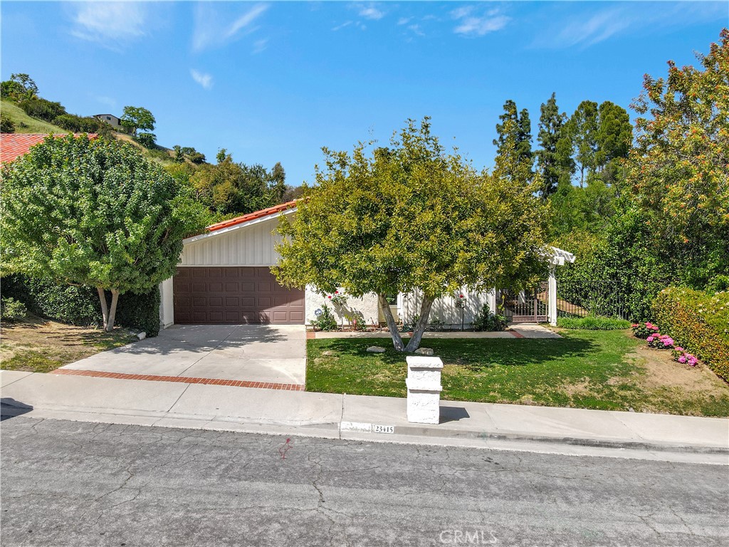 23415 Park Hacienda