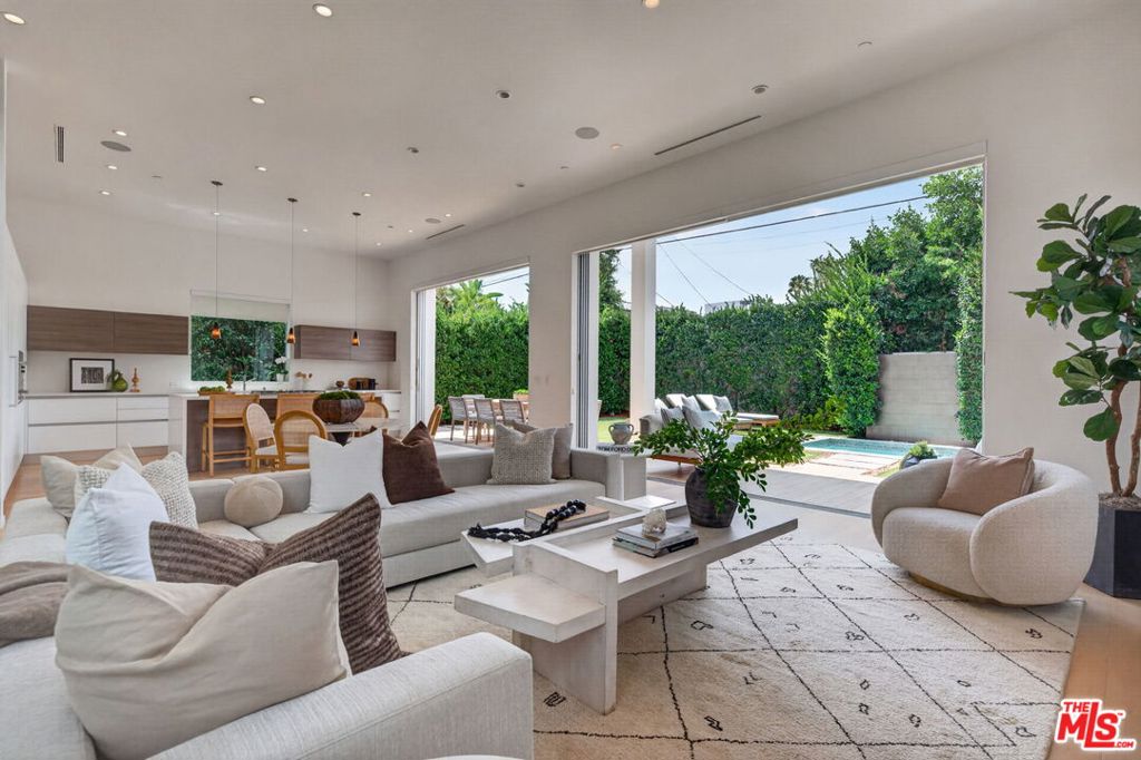 6356 W 5th Street