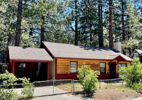 Photo of 723 Fir ST, Big Bear Lake, CA 92315 (MLS # GD26104432)