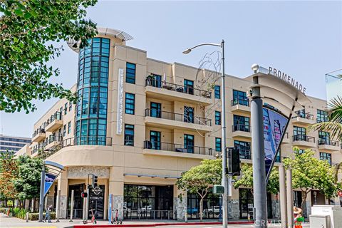 Photo of 133 The N, Long Beach, CA 90802 (MLS # DW26109268)
