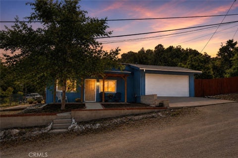 Photo of 801 Santa Cruz Trl, Frazier Park, CA 93225 (MLS # SR26121424)