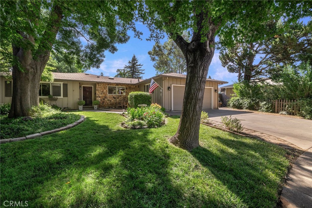 7 Calgary Ln