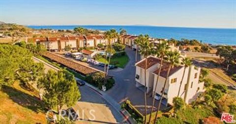 Photo of 23922 De Ville Way #C, Malibu, CA 90265 (MLS # OC25219924)