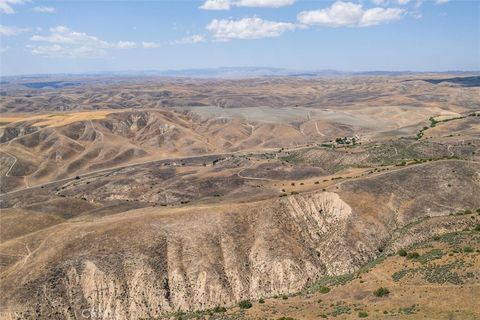 Tiny photo for 0 Gillis Canyon Road, Shandon, CA 93461 (MLS # SC25110320)