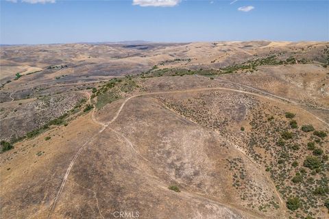 Tiny photo for 0 Gillis Canyon Road, Shandon, CA 93461 (MLS # SC25110320)